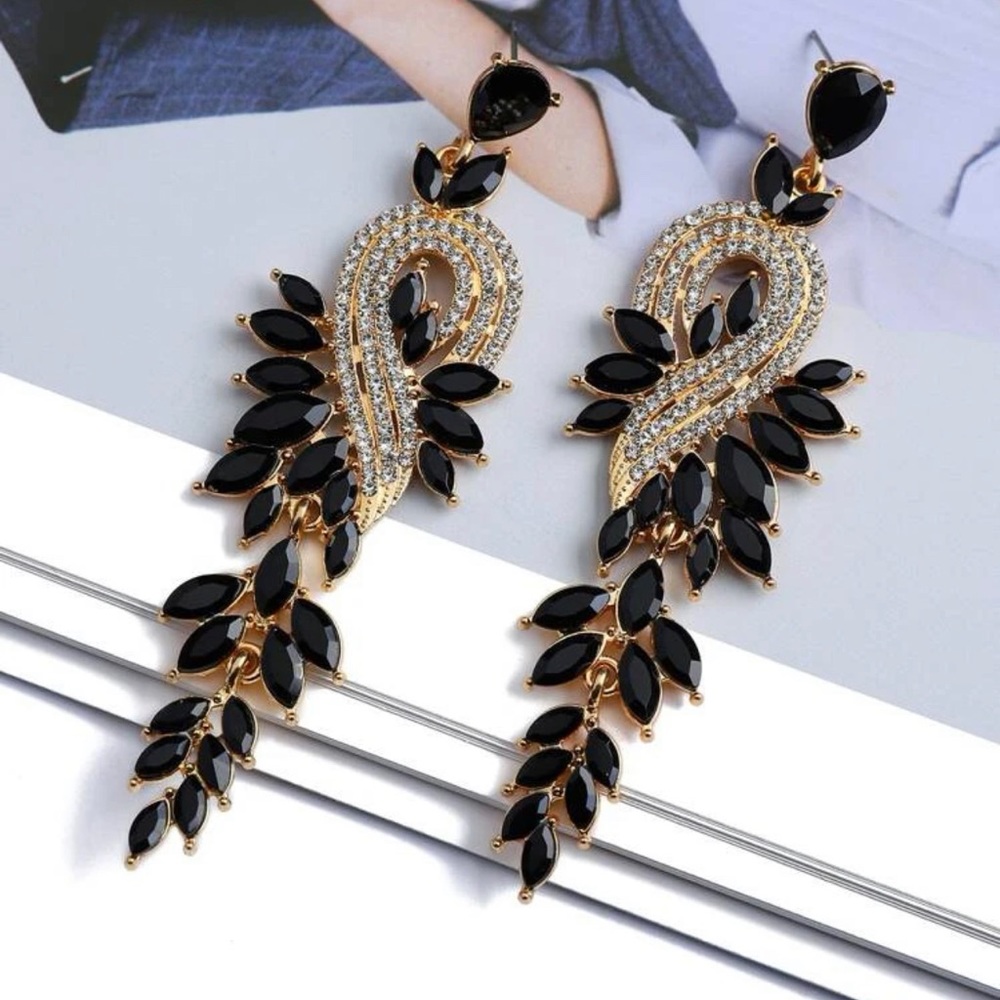 Rhinestone Leaf Drop Earrings - Picture 5 of 5